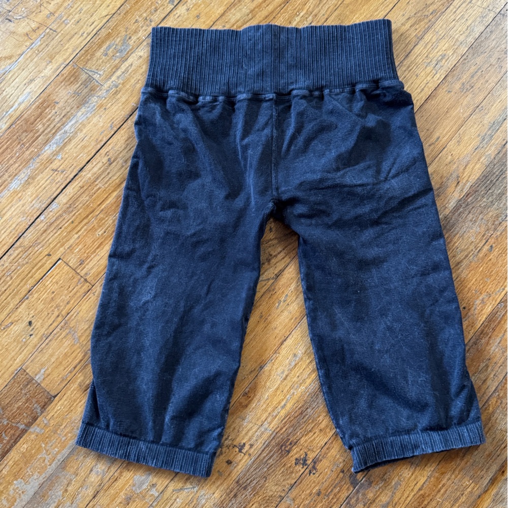 Flawed - NWOT - Free People Movement High-Rise‎ Good Karma Cropped Leggings - Picture 3 of 5